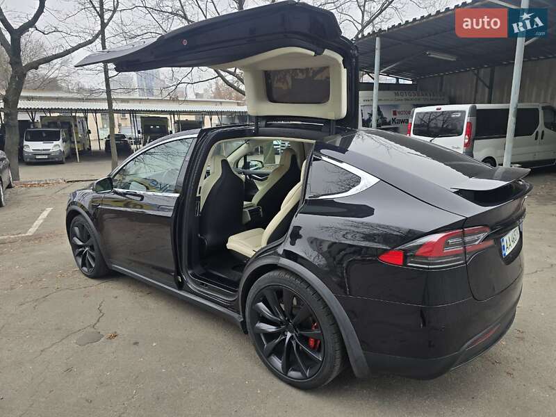 Внедорожник / Кроссовер Tesla Model X 2017 в Киеве