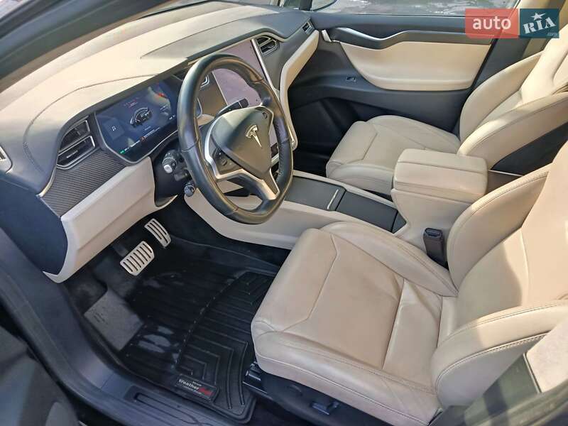 Внедорожник / Кроссовер Tesla Model X 2017 в Киеве