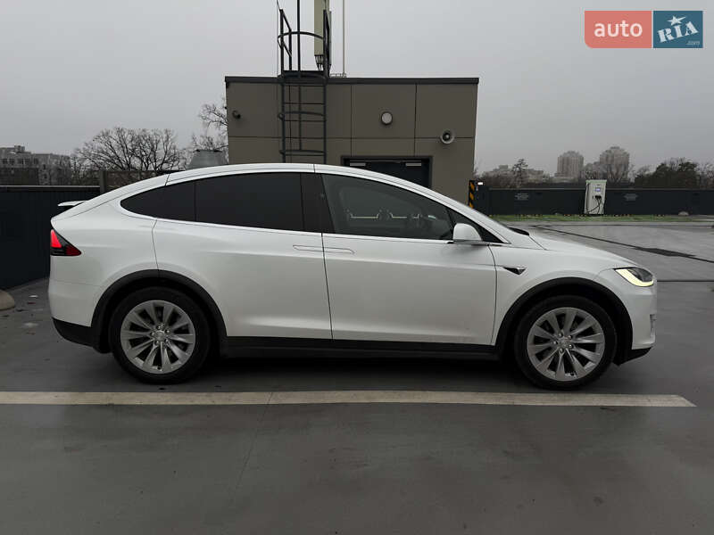 Позашляховик / Кросовер Tesla Model X 2020 в Києві