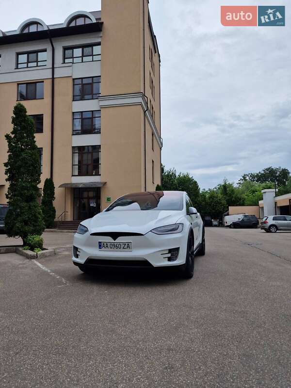 Внедорожник / Кроссовер Tesla Model X 2018 в Киеве