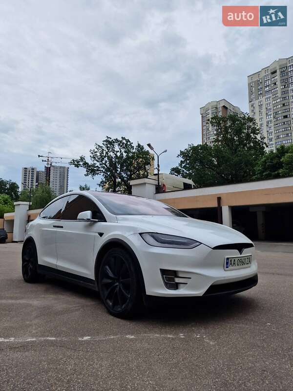 Внедорожник / Кроссовер Tesla Model X 2018 в Киеве