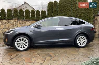 Внедорожник / Кроссовер Tesla Model X 2019 в Ровно