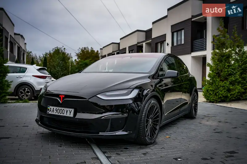 Tesla Model X 2022