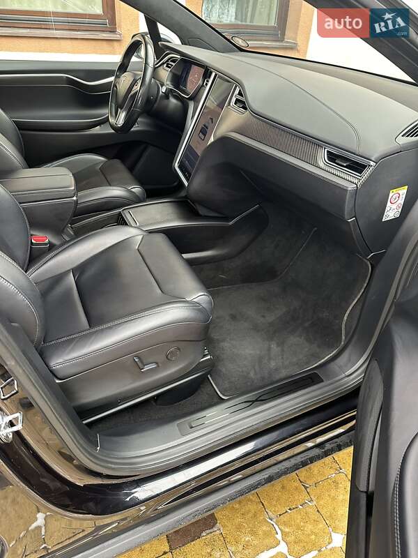 Внедорожник / Кроссовер Tesla Model X 2017 в Золочеве фото 19 Внедорожник / Кроссовер Tesla Model X 2017 в Золочеве