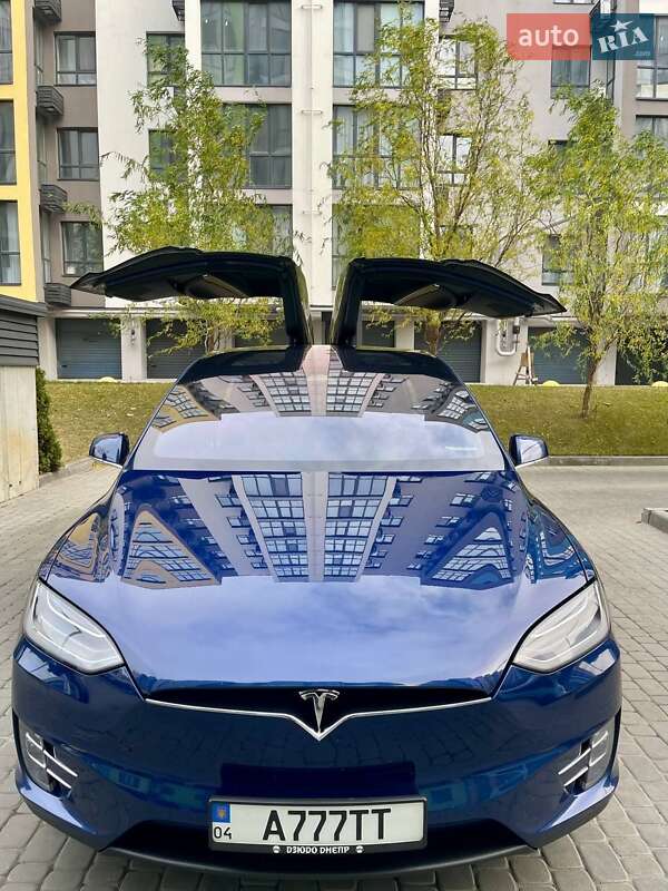 Внедорожник / Кроссовер Tesla Model X 2017 в Днепре фото 10 Внедорожник / Кроссовер Tesla Model X 2017 в Днепре