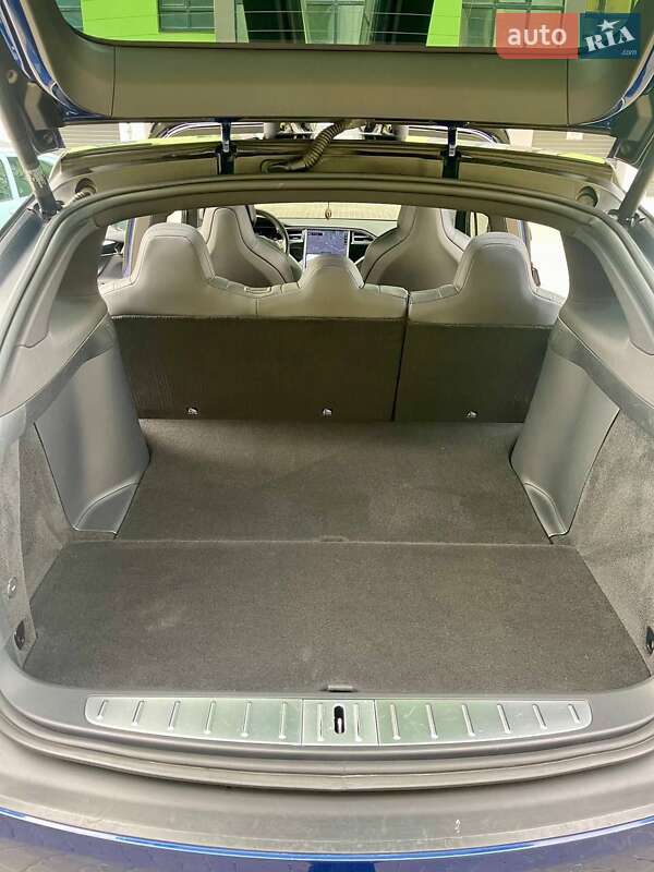 Внедорожник / Кроссовер Tesla Model X 2017 в Днепре фото 16 Внедорожник / Кроссовер Tesla Model X 2017 в Днепре