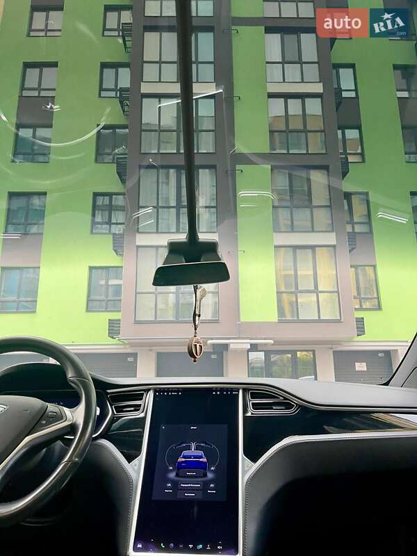 Внедорожник / Кроссовер Tesla Model X 2017 в Днепре фото 25 Внедорожник / Кроссовер Tesla Model X 2017 в Днепре