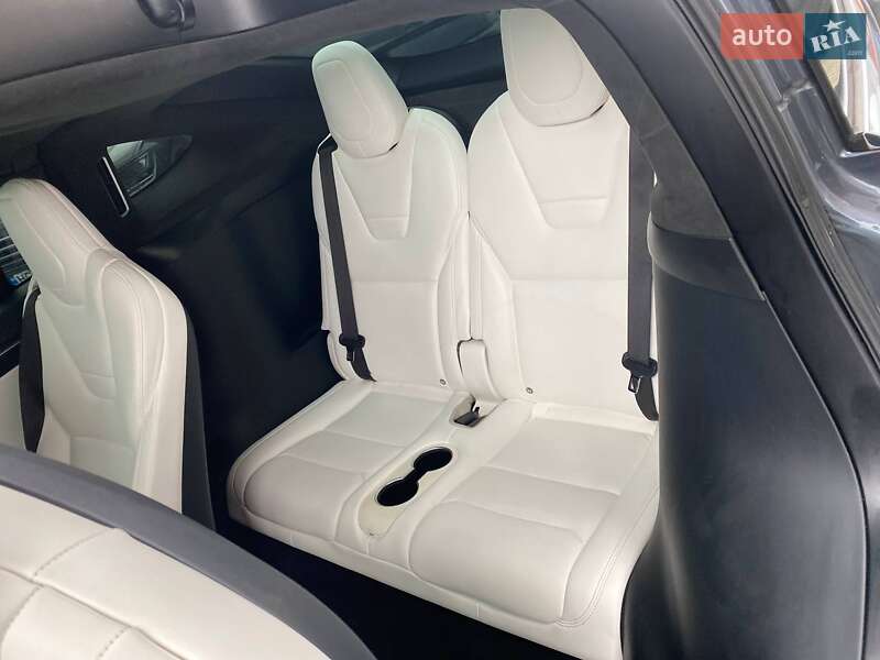 Внедорожник / Кроссовер Tesla Model X 2017 в Львове