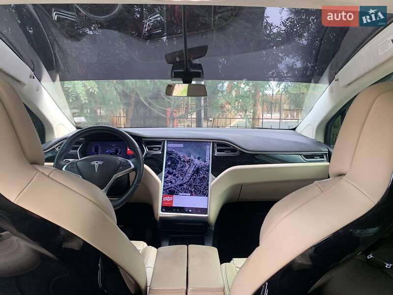 Внедорожник / Кроссовер Tesla Model X 2016 в Одессе фото 5 Внедорожник / Кроссовер Tesla Model X 2016 в Одессе