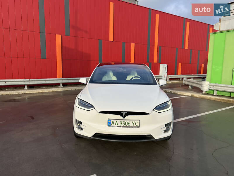 Внедорожник / Кроссовер Tesla Model X 2016 в Киеве фото 2 Внедорожник / Кроссовер Tesla Model X 2016 в Киеве