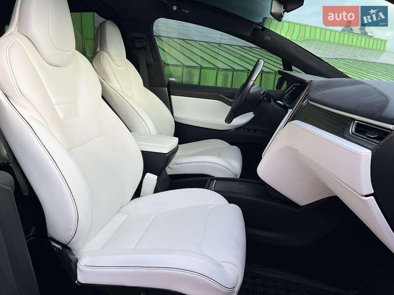Внедорожник / Кроссовер Tesla Model X 2016 в Киеве фото 40 Внедорожник / Кроссовер Tesla Model X 2016 в Киеве