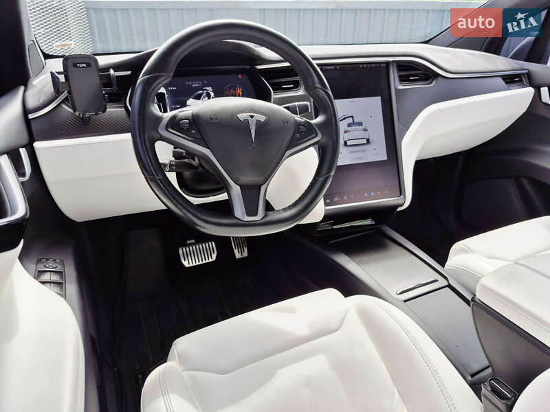 Внедорожник / Кроссовер Tesla Model X 2019 в Киеве