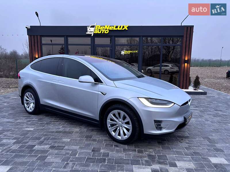 Внедорожник / Кроссовер Tesla Model X 2018 в Коломые