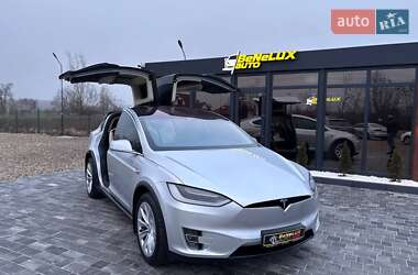 Внедорожник / Кроссовер Tesla Model X 2018 в Коломые