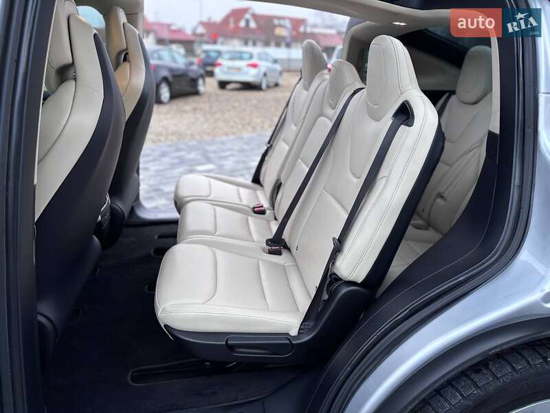 Внедорожник / Кроссовер Tesla Model X 2018 в Коломые