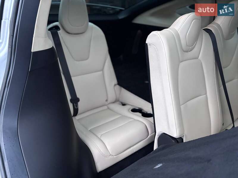 Внедорожник / Кроссовер Tesla Model X 2018 в Коломые