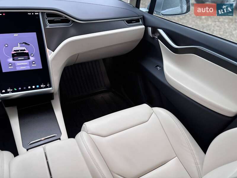 Внедорожник / Кроссовер Tesla Model X 2018 в Коломые