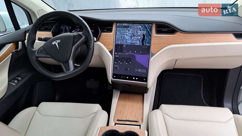 Внедорожник / Кроссовер Tesla Model X 2018 в Костополе