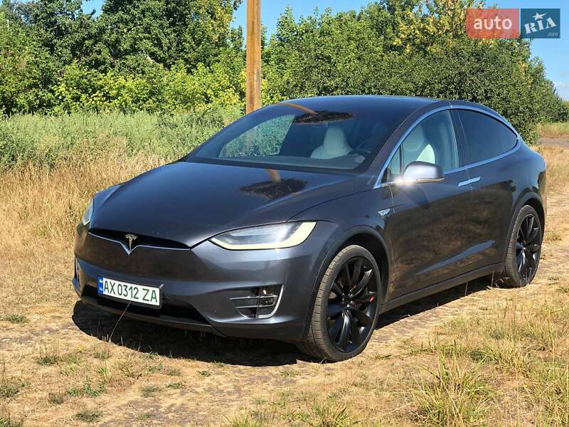 Внедорожник / Кроссовер Tesla Model X 2016 в Полтаве фото 5 Внедорожник / Кроссовер Tesla Model X 2016 в Полтаве