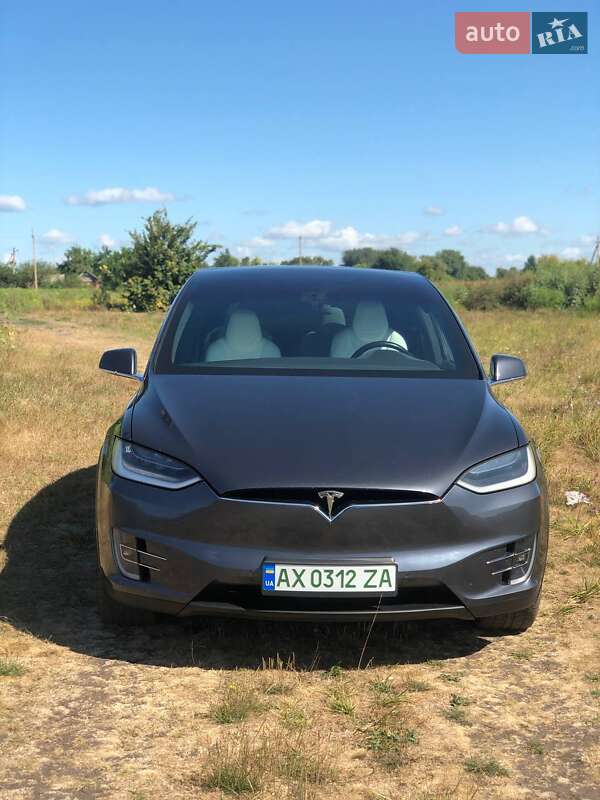 Внедорожник / Кроссовер Tesla Model X 2016 в Полтаве фото 8 Внедорожник / Кроссовер Tesla Model X 2016 в Полтаве
