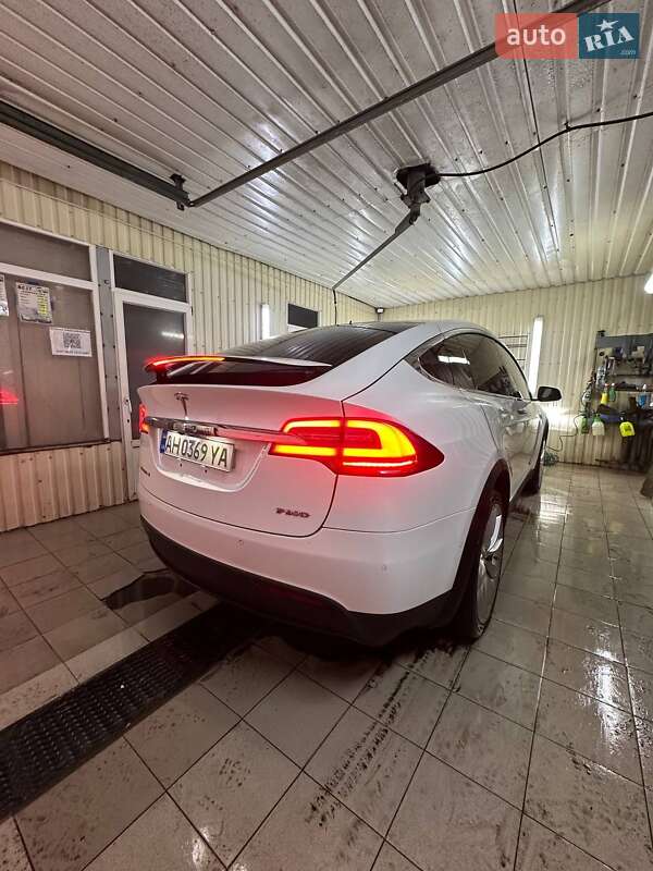 Внедорожник / Кроссовер Tesla Model X 2016 в Изюме фото 2 Внедорожник / Кроссовер Tesla Model X 2016 в Изюме