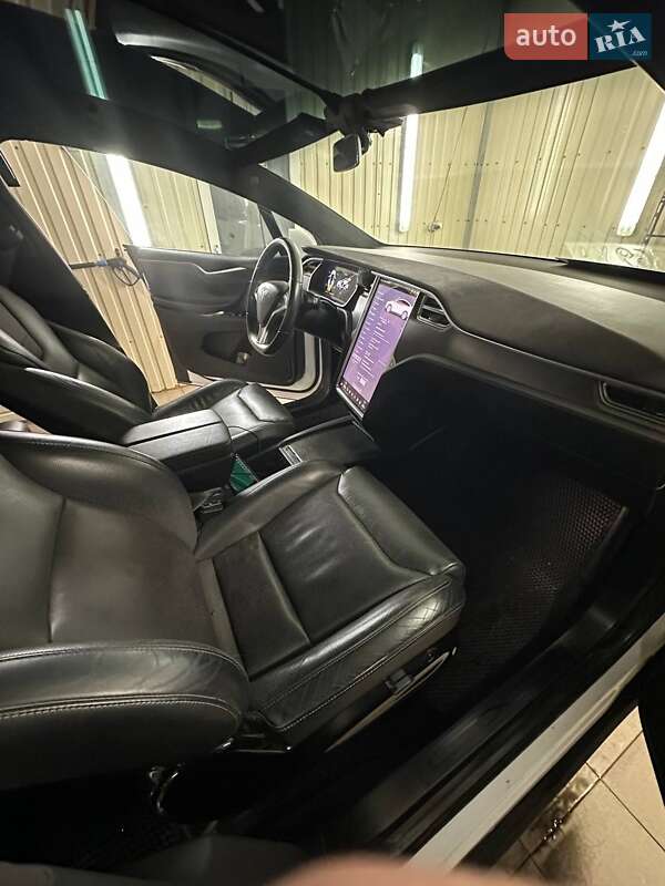 Внедорожник / Кроссовер Tesla Model X 2016 в Изюме фото 16 Внедорожник / Кроссовер Tesla Model X 2016 в Изюме