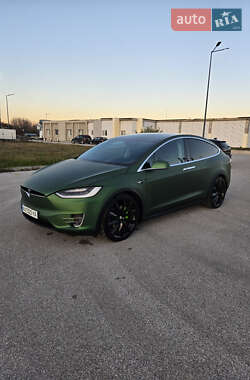 Позашляховик / Кросовер Tesla Model X 2016 в Києві