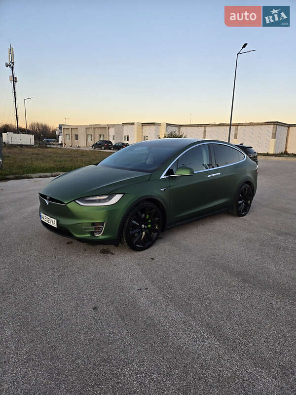Позашляховик / Кросовер Tesla Model X 2016 в Харкові