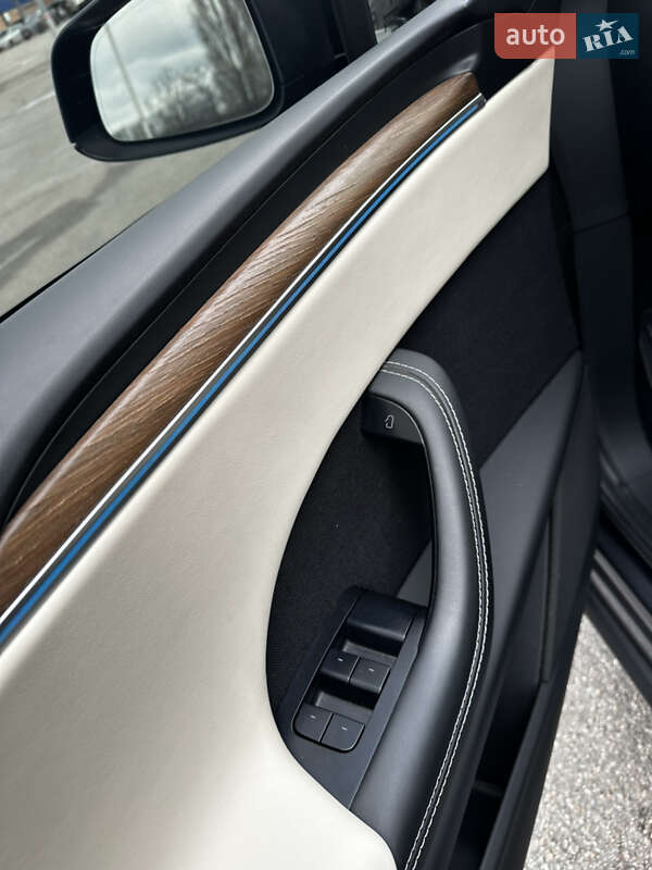 Внедорожник / Кроссовер Tesla Model X 2022 в Харькове