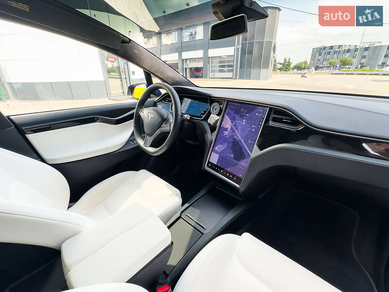 Внедорожник / Кроссовер Tesla Model X 2019 в Киеве