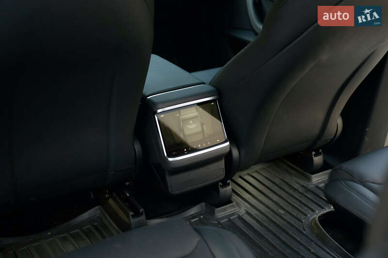 Внедорожник / Кроссовер Tesla Model X 2024 в Виннице