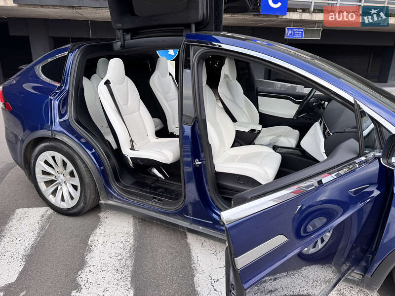 Внедорожник / Кроссовер Tesla Model X 2017 в Киеве