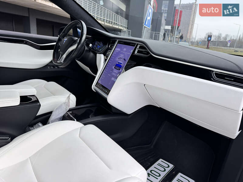 Внедорожник / Кроссовер Tesla Model X 2017 в Киеве