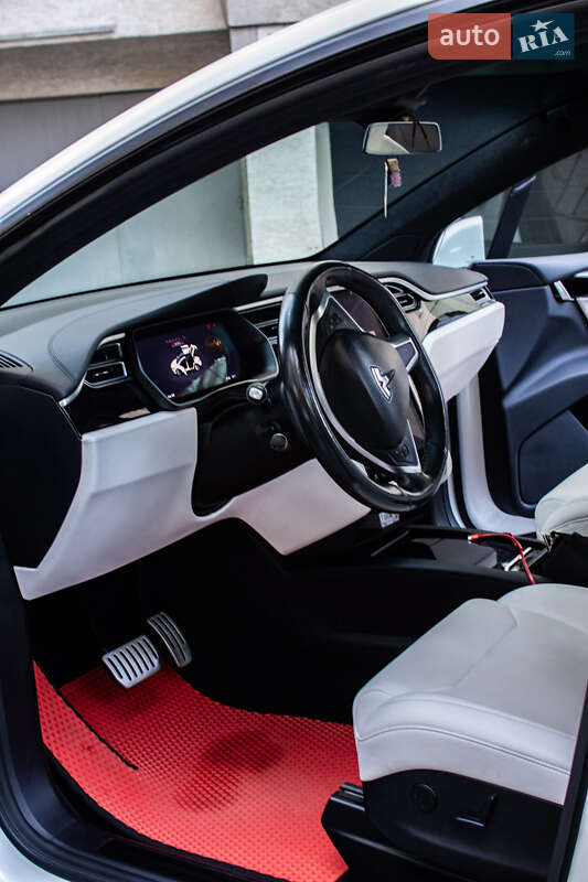 Внедорожник / Кроссовер Tesla Model X 2017 в Львове