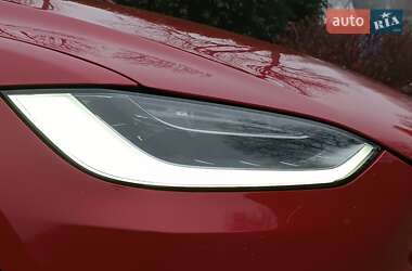 Позашляховик / Кросовер Tesla Model X 2017 в Стрию