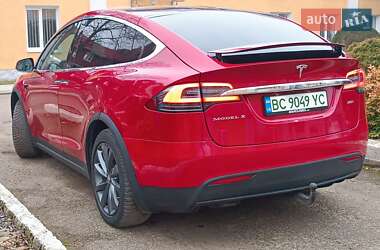 Позашляховик / Кросовер Tesla Model X 2017 в Стрию