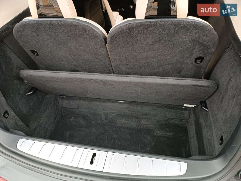 Внедорожник / Кроссовер Tesla Model X 2017 в Стрые