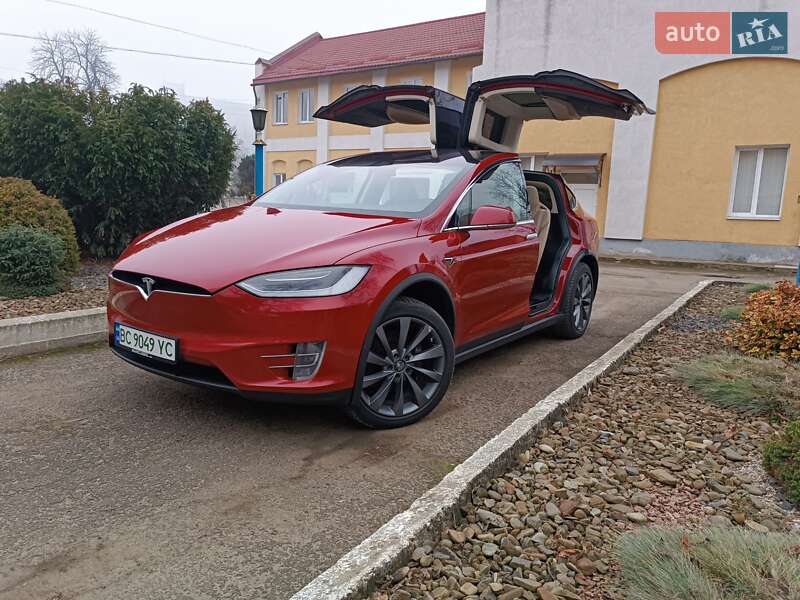 Внедорожник / Кроссовер Tesla Model X 2017 в Стрые