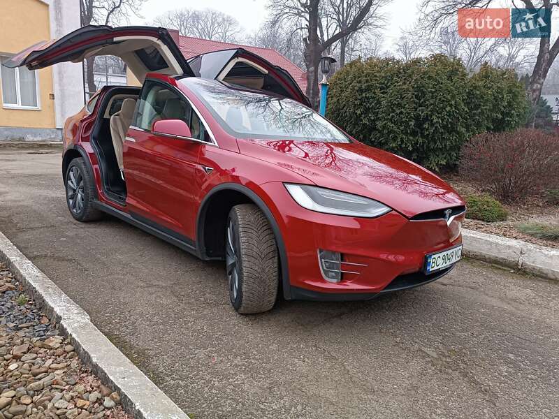 Внедорожник / Кроссовер Tesla Model X 2017 в Стрые