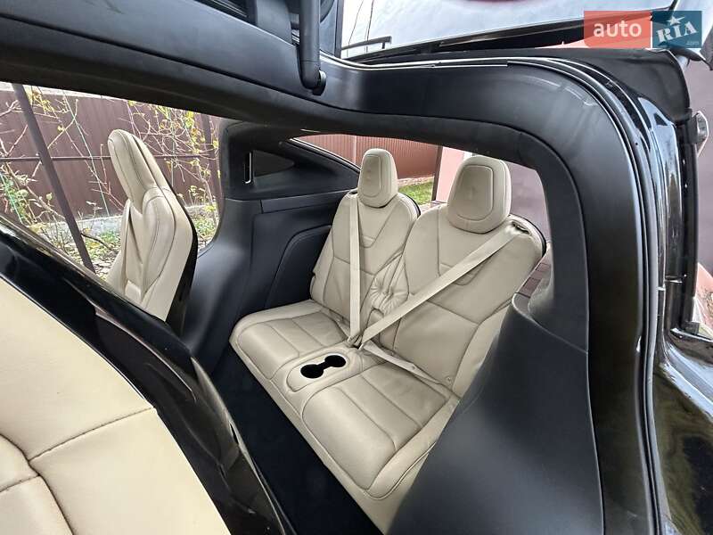 Внедорожник / Кроссовер Tesla Model X 2016 в Киеве