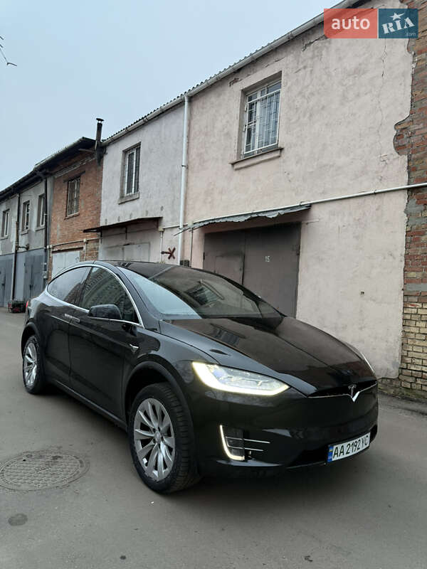 Внедорожник / Кроссовер Tesla Model X 2017 в Киеве