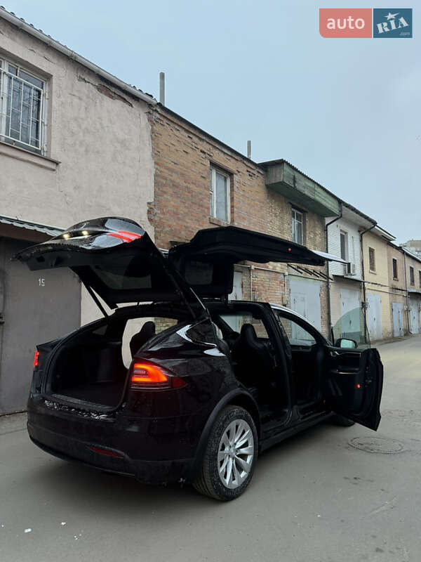 Внедорожник / Кроссовер Tesla Model X 2017 в Киеве