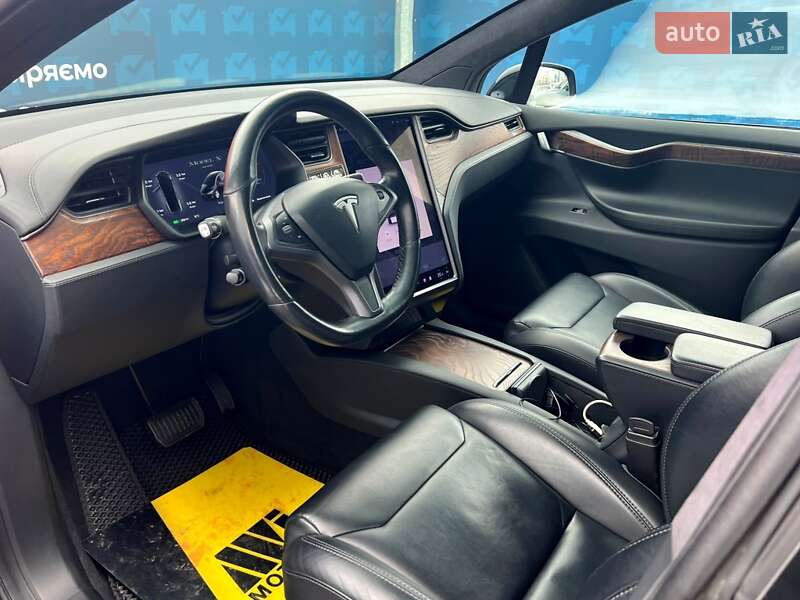 Внедорожник / Кроссовер Tesla Model X 2019 в Киеве