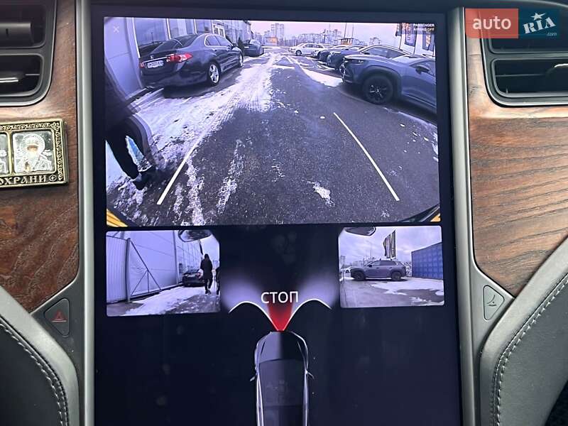 Внедорожник / Кроссовер Tesla Model X 2019 в Киеве