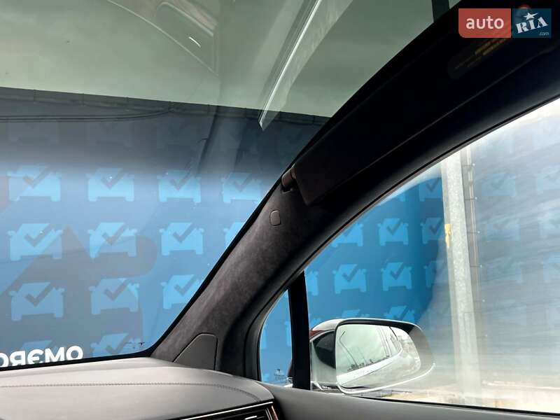 Внедорожник / Кроссовер Tesla Model X 2019 в Киеве