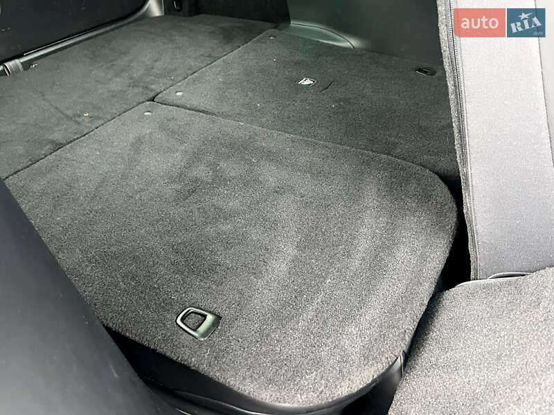 Внедорожник / Кроссовер Tesla Model X 2019 в Киеве