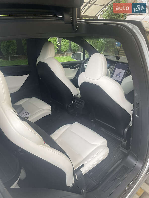 Внедорожник / Кроссовер Tesla Model X 2019 в Ирпене