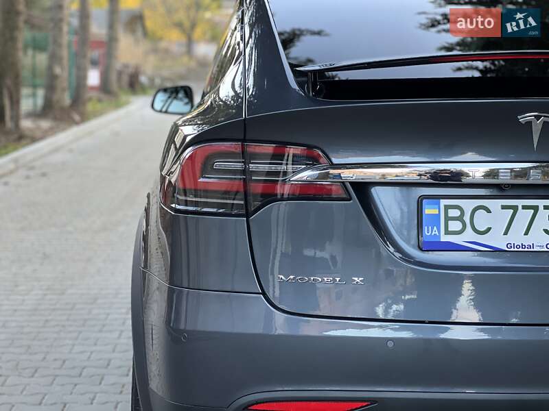 Внедорожник / Кроссовер Tesla Model X 2018 в Львове