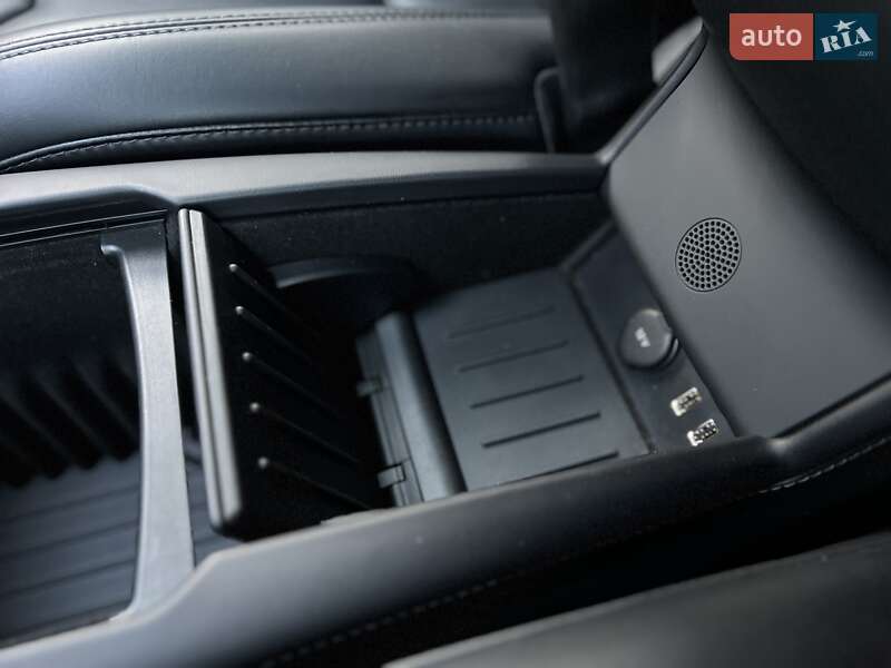 Внедорожник / Кроссовер Tesla Model X 2018 в Львове