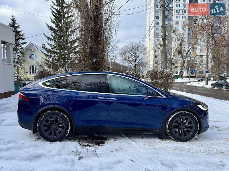 Внедорожник / Кроссовер Tesla Model X 2018 в Киеве